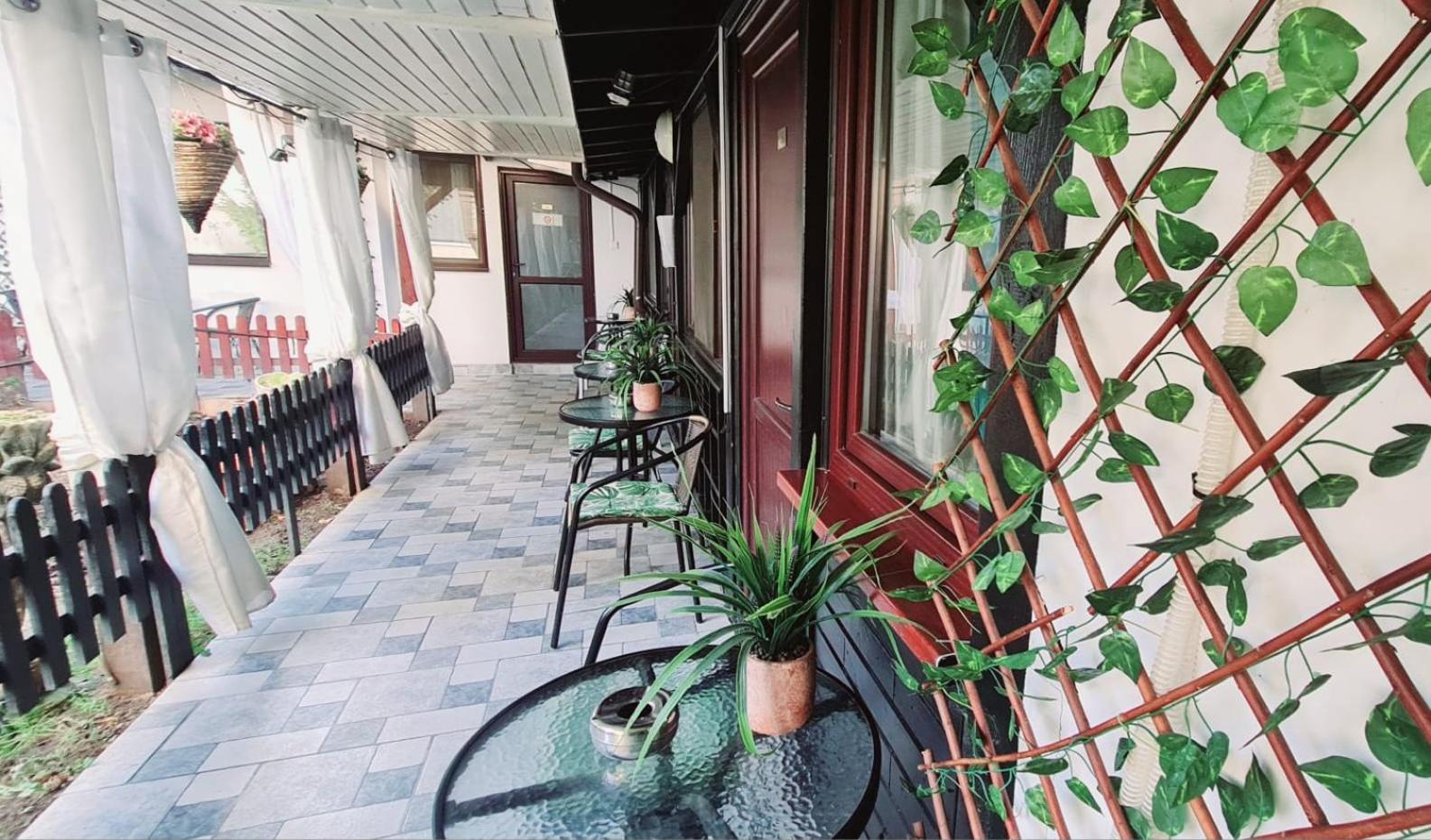 Pensiunea Red Rose Apartments Timişoara Eksteriør billede